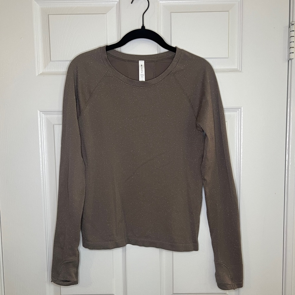 Athleta ‘Momentum Seamless’ Beige Shimmer Long Sleeve Workout Top - Women’s S